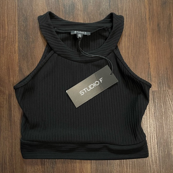 NWT Studio F Cropped Halter Tank - Picture 1 of 5